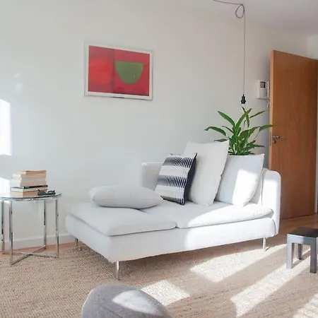 2 Bed 2 Bath With Canal View 더블린