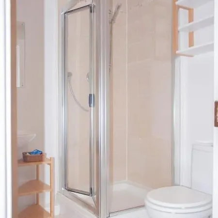 2 Bed 2 Bath With Canal View Daire Dublin
