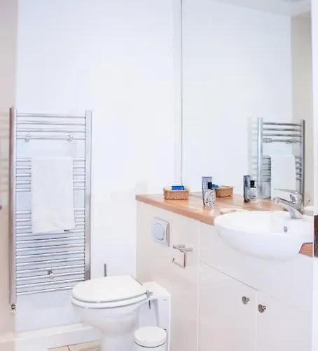 Appartamento 2 Bed 2 Bath With Canal View Dublino